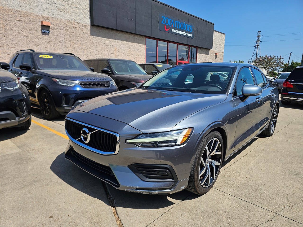 Used 2019 Volvo S60 T6 Momentum w/ Premium Package AWD/4WD image 2