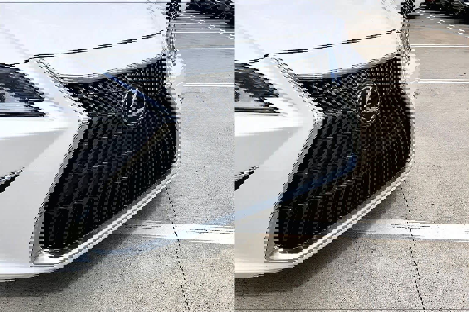 Used 2025 Lexus ES 350 w/ Premium Package image 30