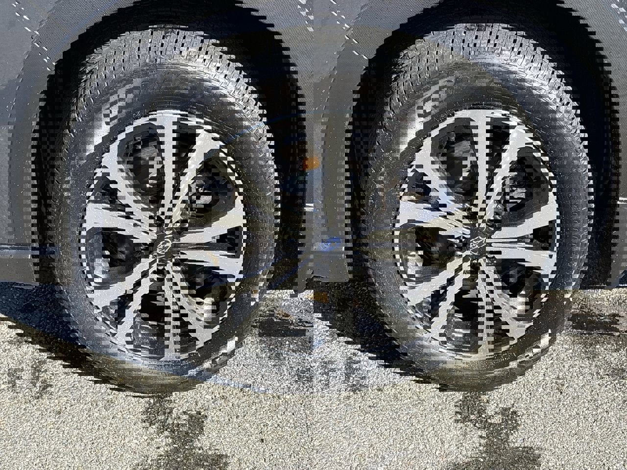 Used 2023 Subaru Forester Limited image 10