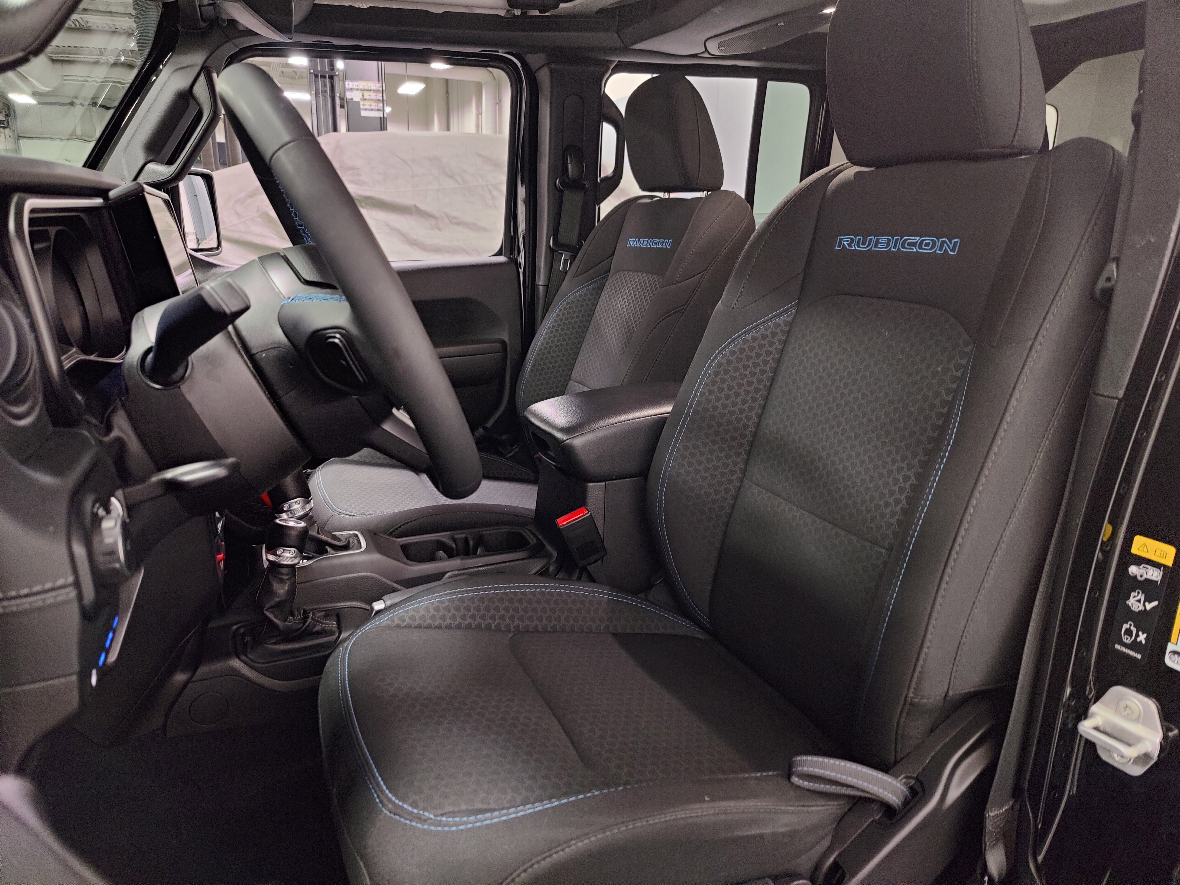 Used 2024 Jeep Wrangler Unlimited Rubicon 4xe w/ Technology Group image 16