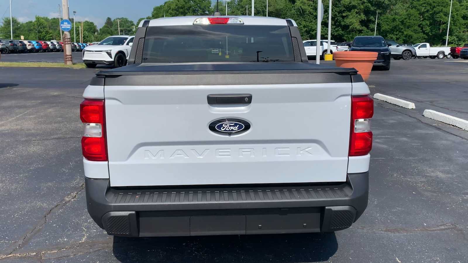 Used 2025 Ford Maverick XL w/ Equipment Group 101A AWD/4WD image 7