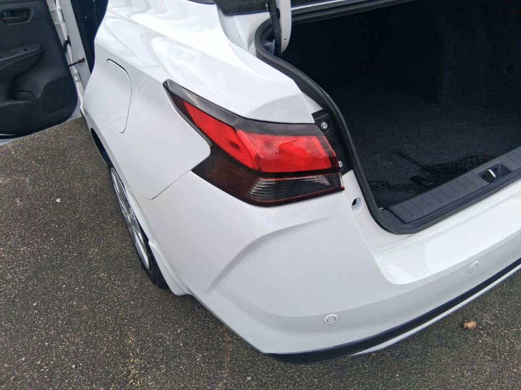 Used 2025 Nissan Versa S w/ Trunk Package image 19