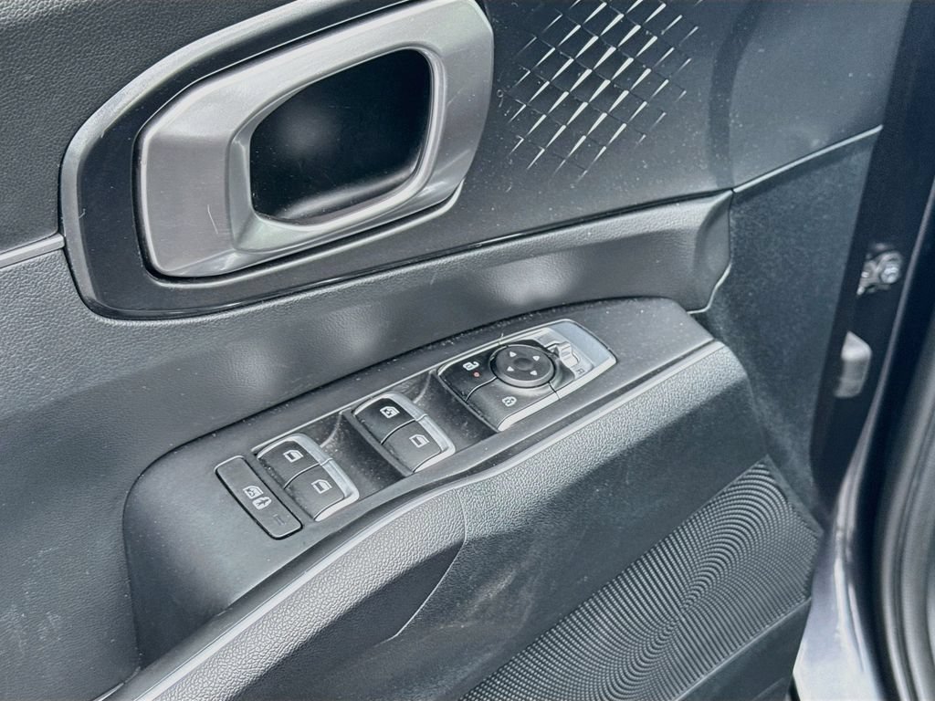 Certified 2025 Kia Sorento S AWD/4WD image 18
