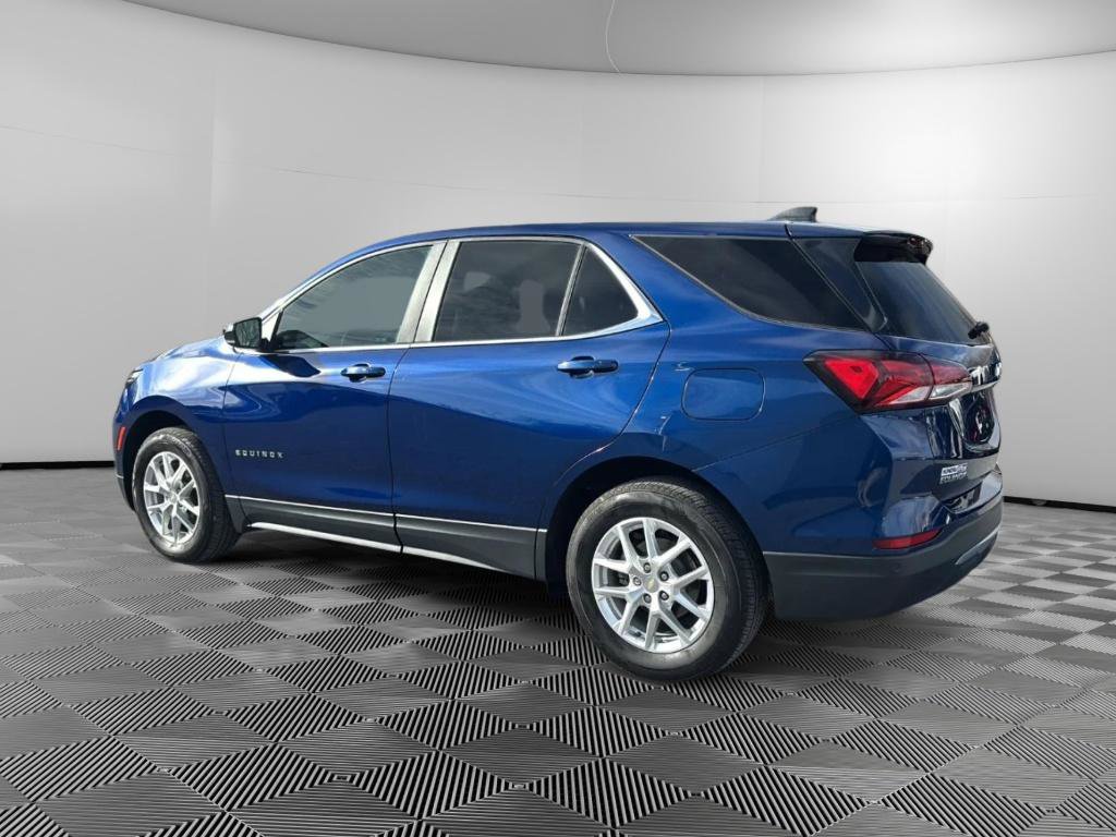Used 2023 Chevrolet Equinox LT image 3