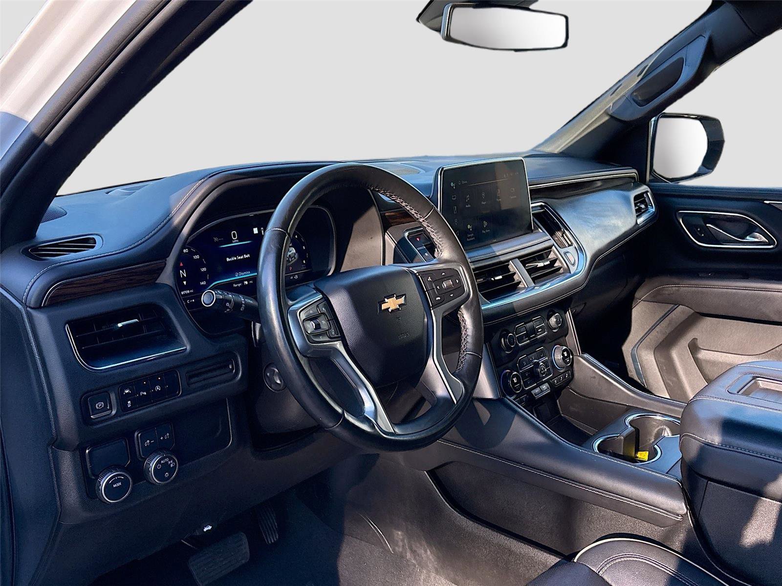 Used 2023 Chevrolet Suburban Premier image 9