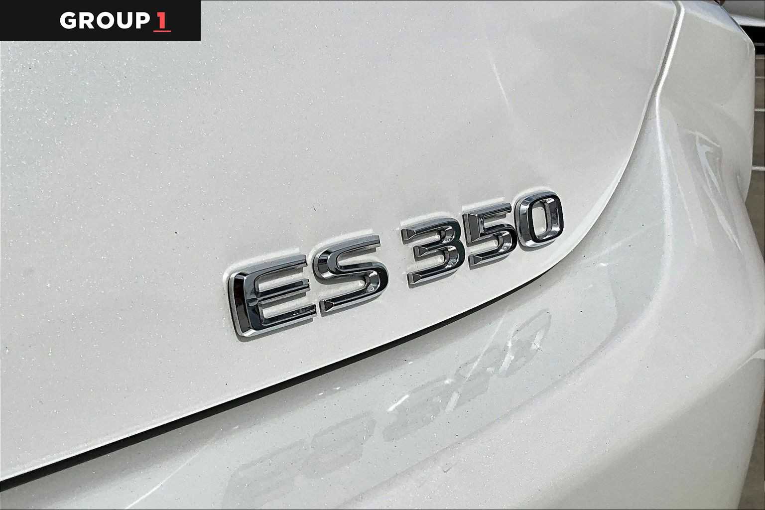 Used 2025 Lexus ES 350 w/ Premium Package image 28