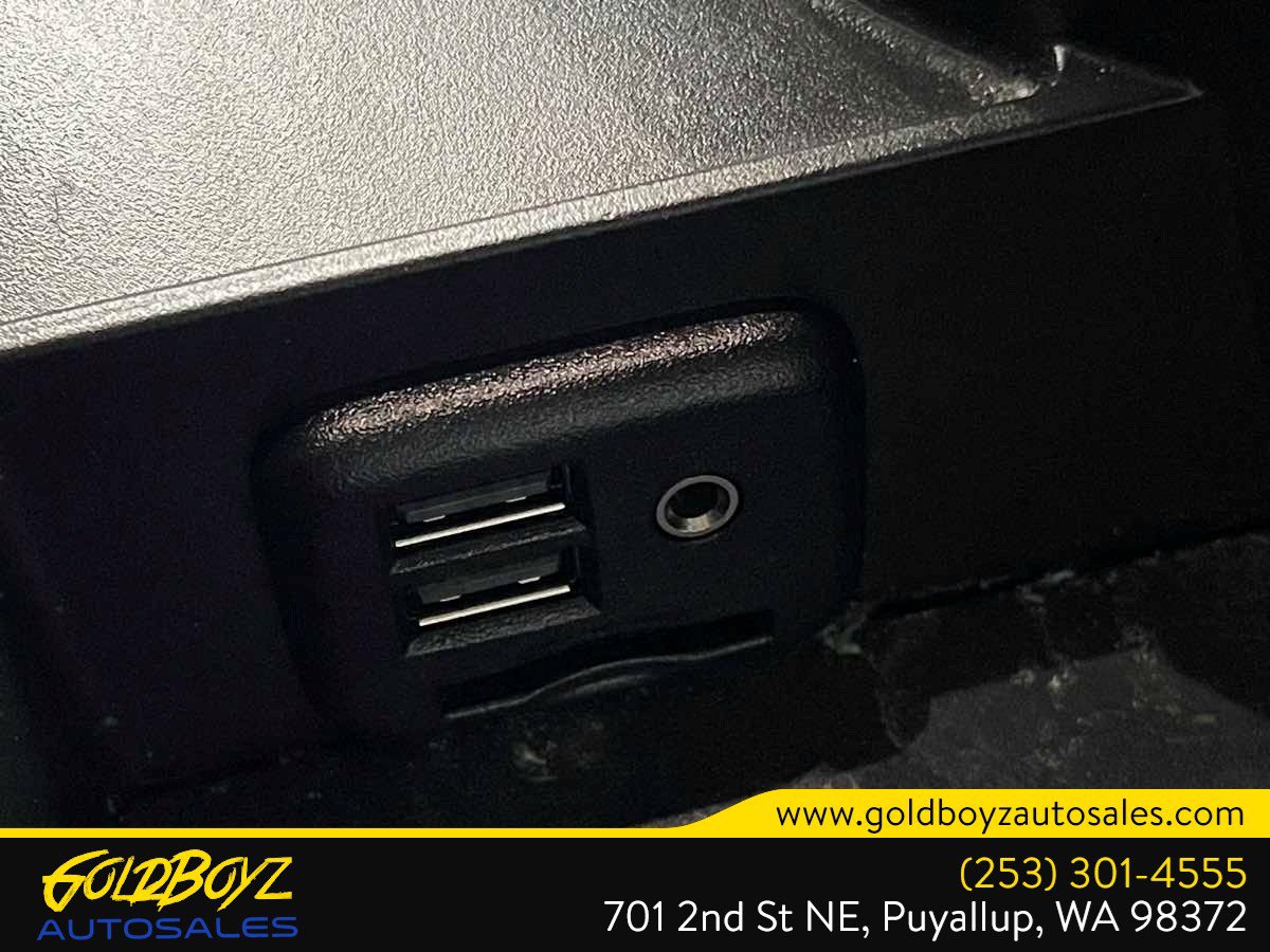 Used 2022 Chevrolet Camaro LT image 34