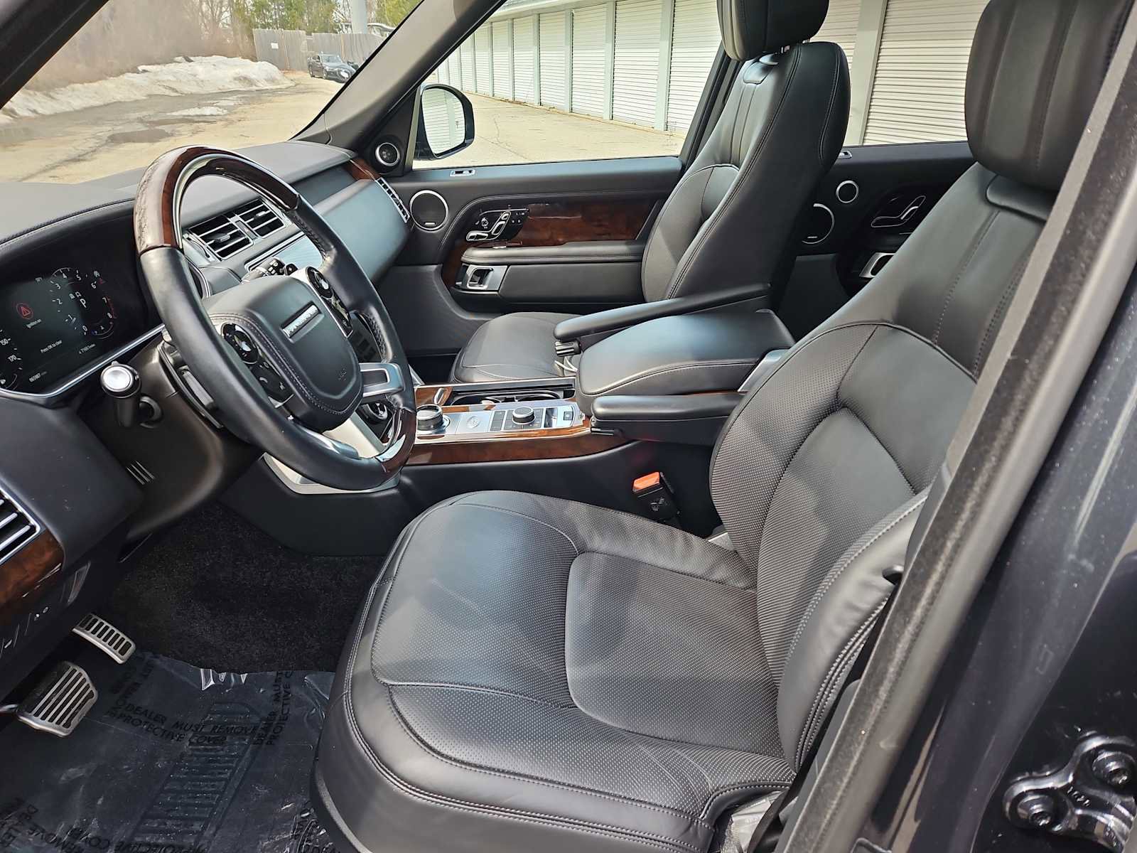 Used 2021 Land Rover Range Rover P525 Westminster Edition image 16