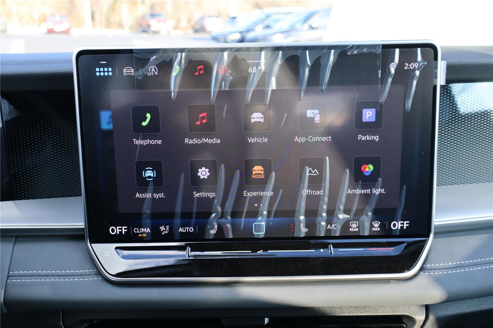 New 2026 Volkswagen Tiguan SE image 19