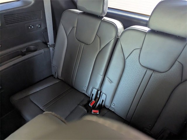 Used 2023 Kia Sorento SX image 12