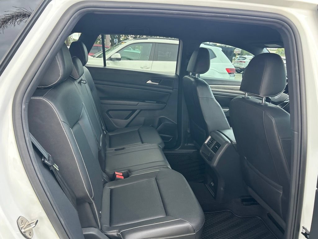 Used 2020 Volkswagen Atlas Cross Sport SE FWD image 45