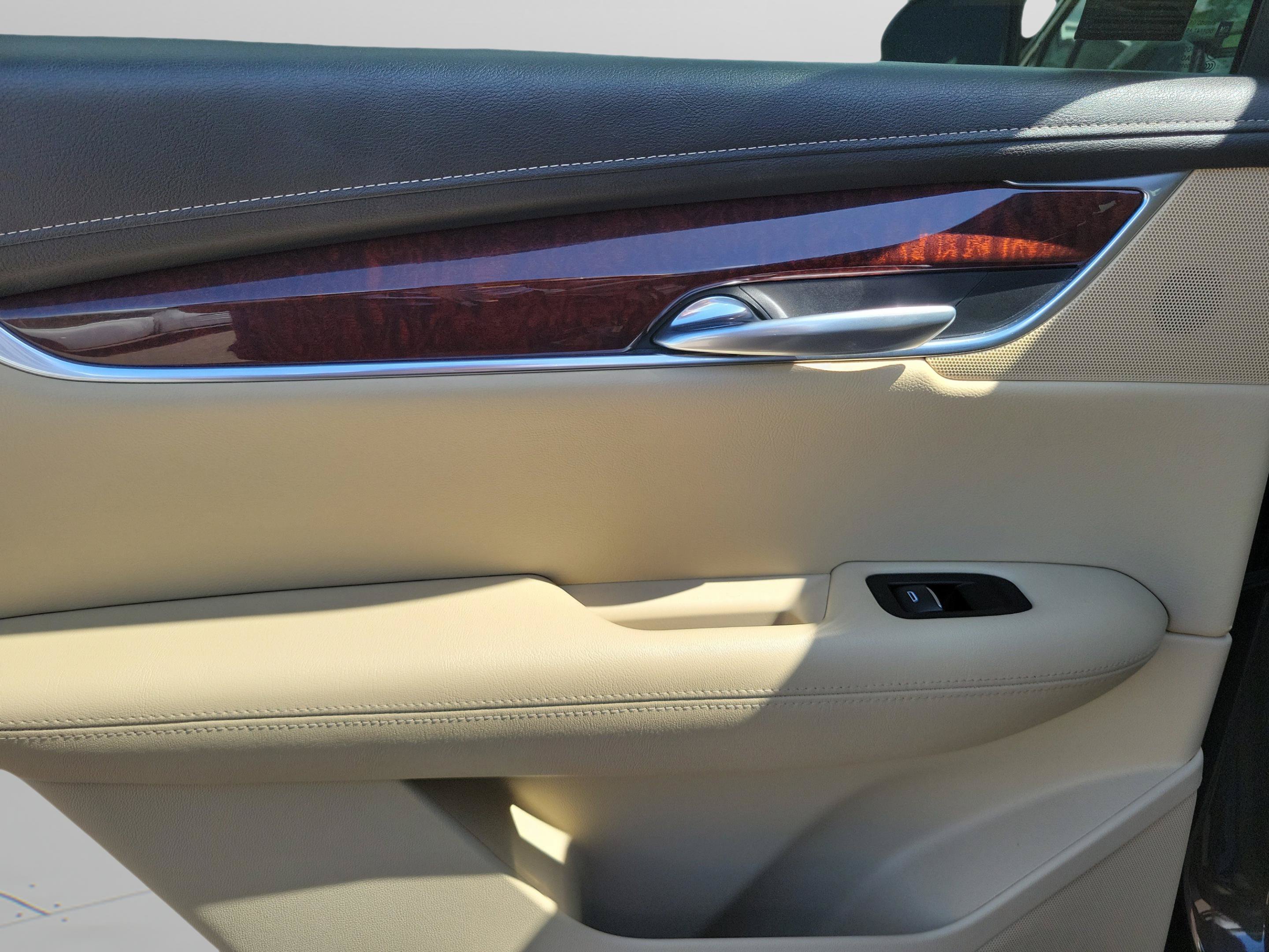Used 2019 Cadillac XT5 Luxury FWD image 27
