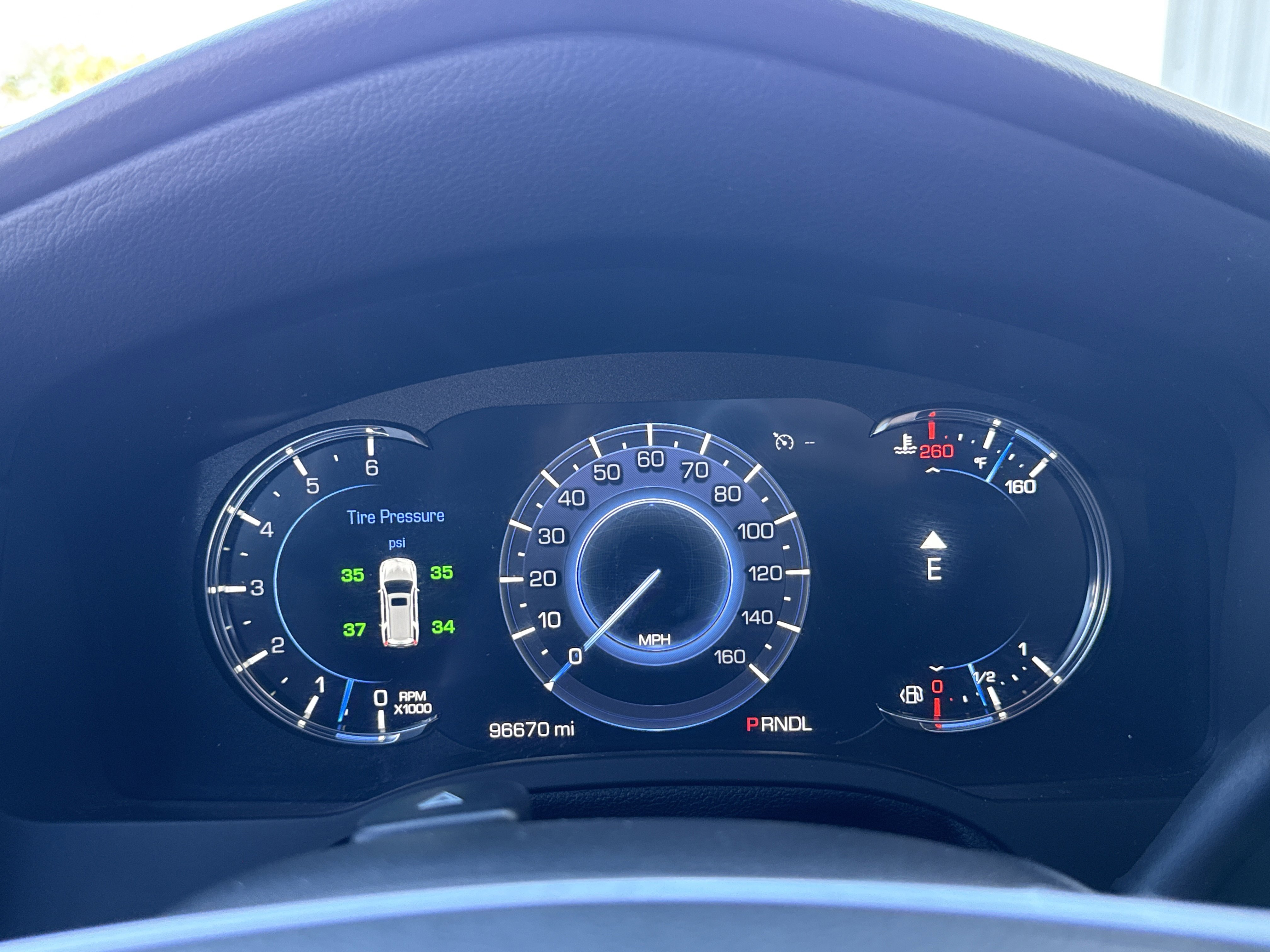 Used 2018 Cadillac Escalade Luxury w/ LPO, Radiant Package image 19