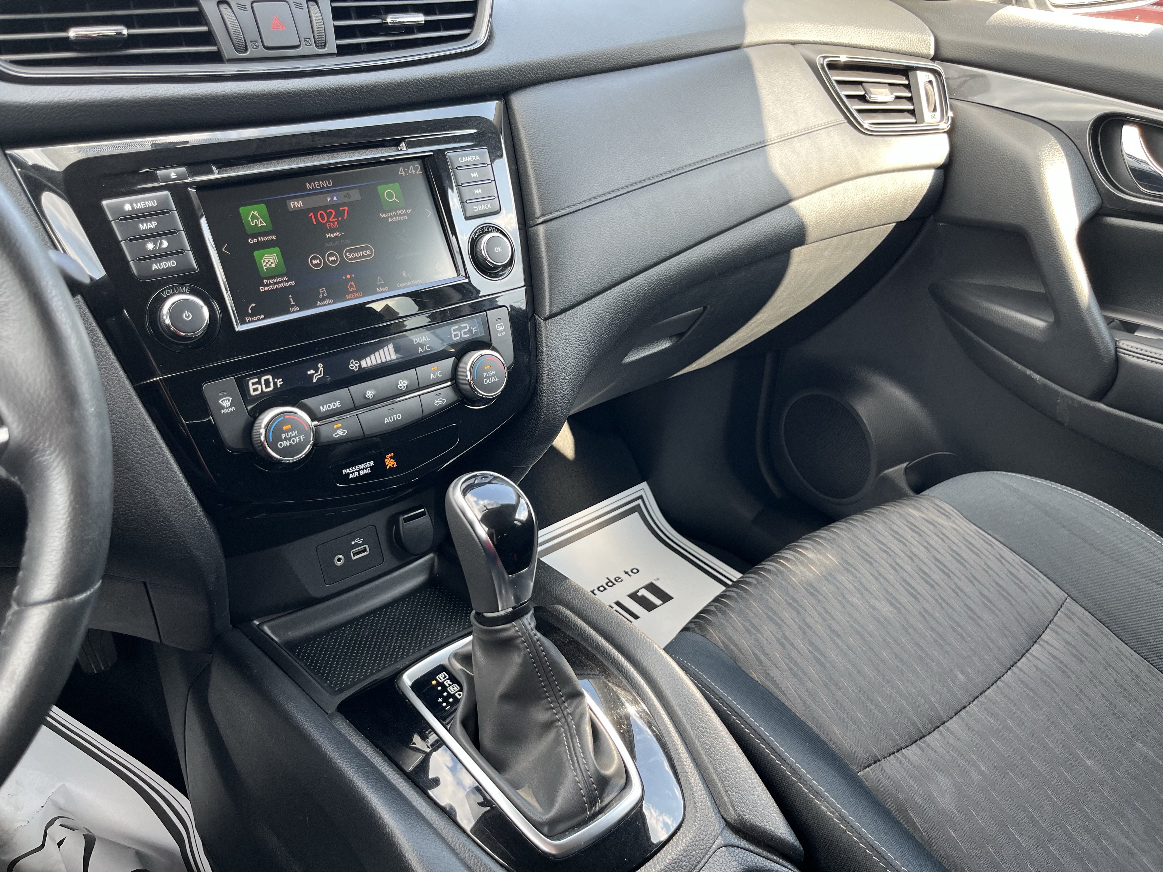 Used 2018 Nissan Rogue SV w/ Premium Package AWD/4WD image 29
