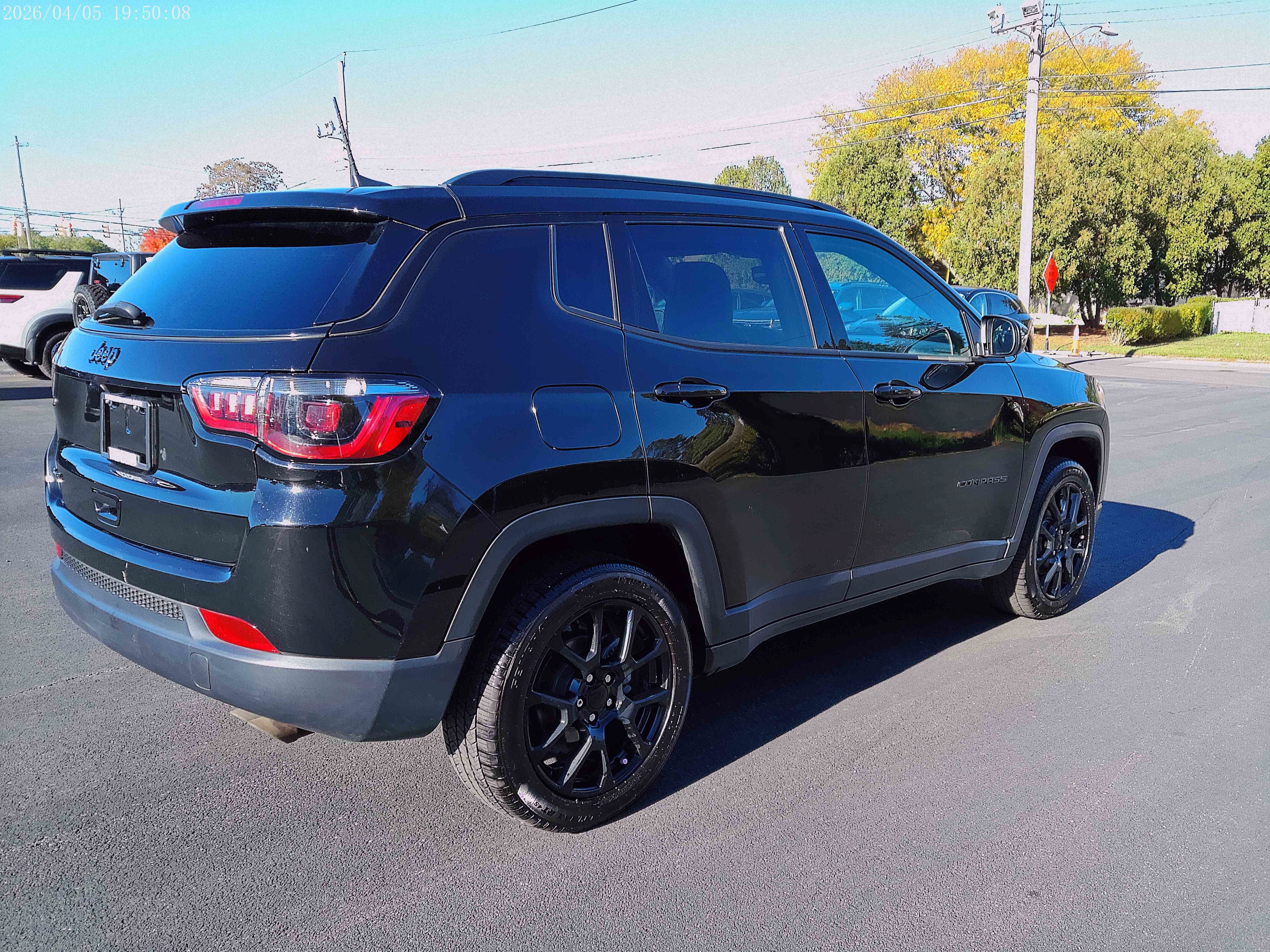 Used 2022 Jeep Compass Latitude w/ Convenience Group AWD/4WD image 5