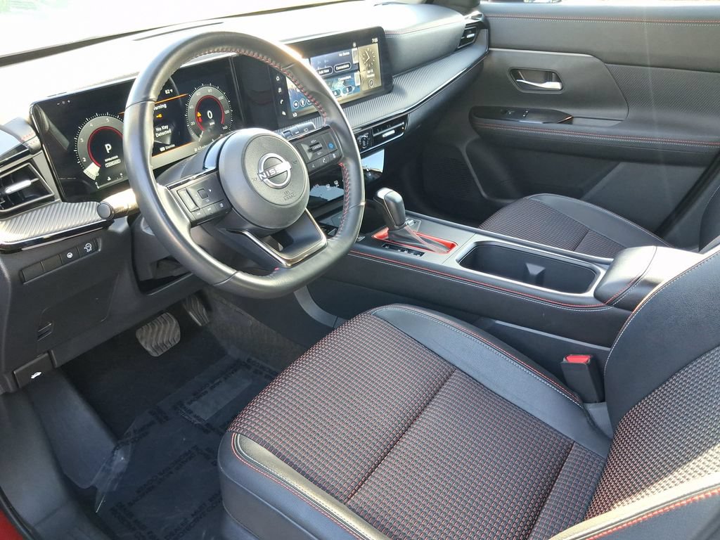 Certified 2025 Nissan Kicks SR FWD image 13