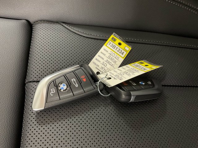 Certified 2025 BMW 330i xDrive Sedan w/ Convenience Package AWD/4WD image 47