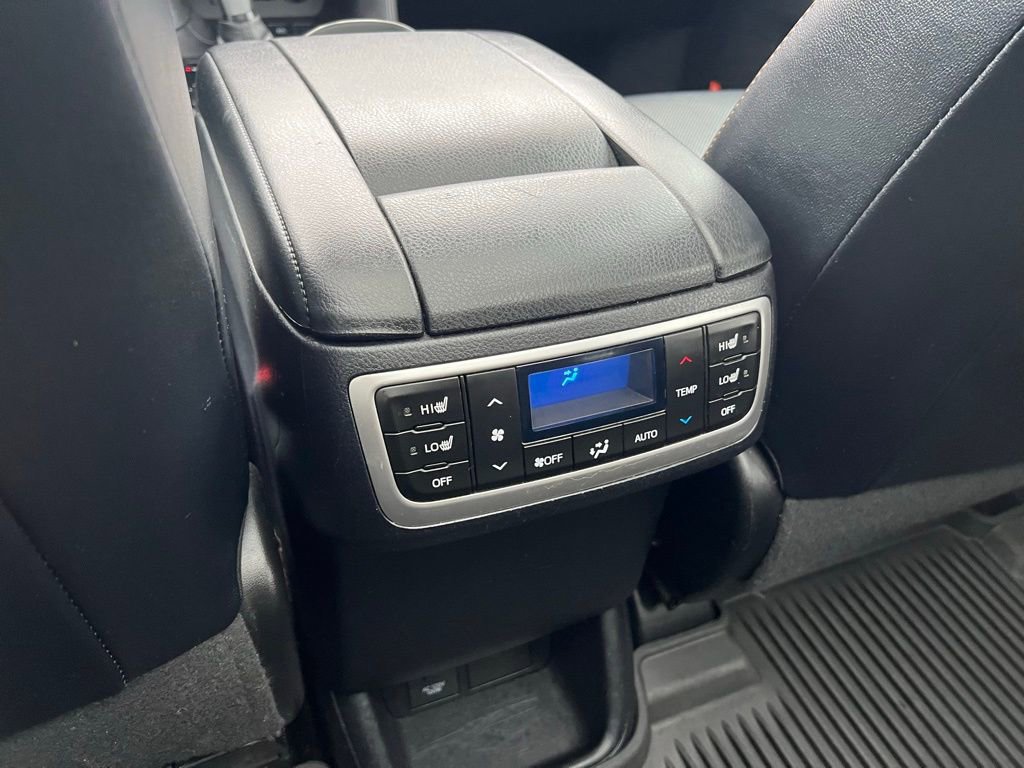Used 2017 Toyota Highlander Limited Platinum image 18