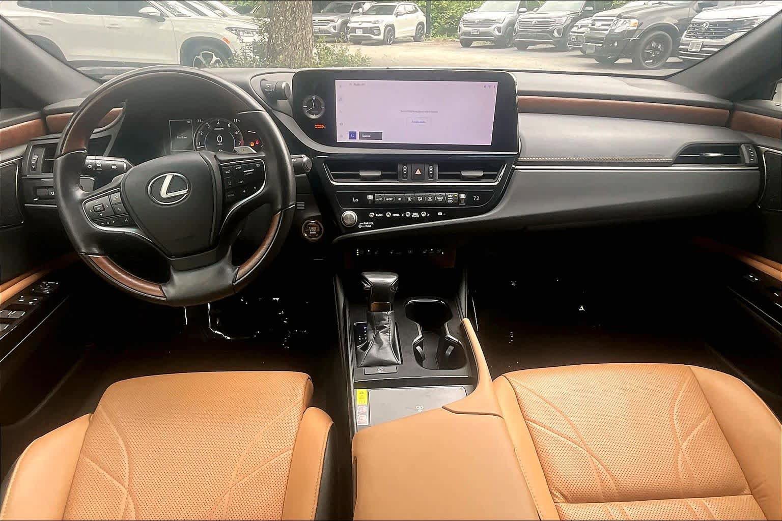 Used 2024 Lexus ES 350 Ultra Luxury w/ Accessory Package (Z2) FWD image 16