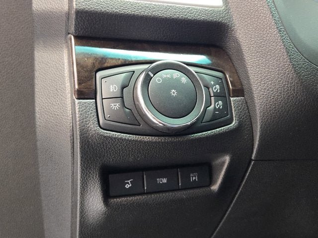 Used 2015 Ford Explorer Limited w/ Equipment Group 302A AWD/4WD image 26