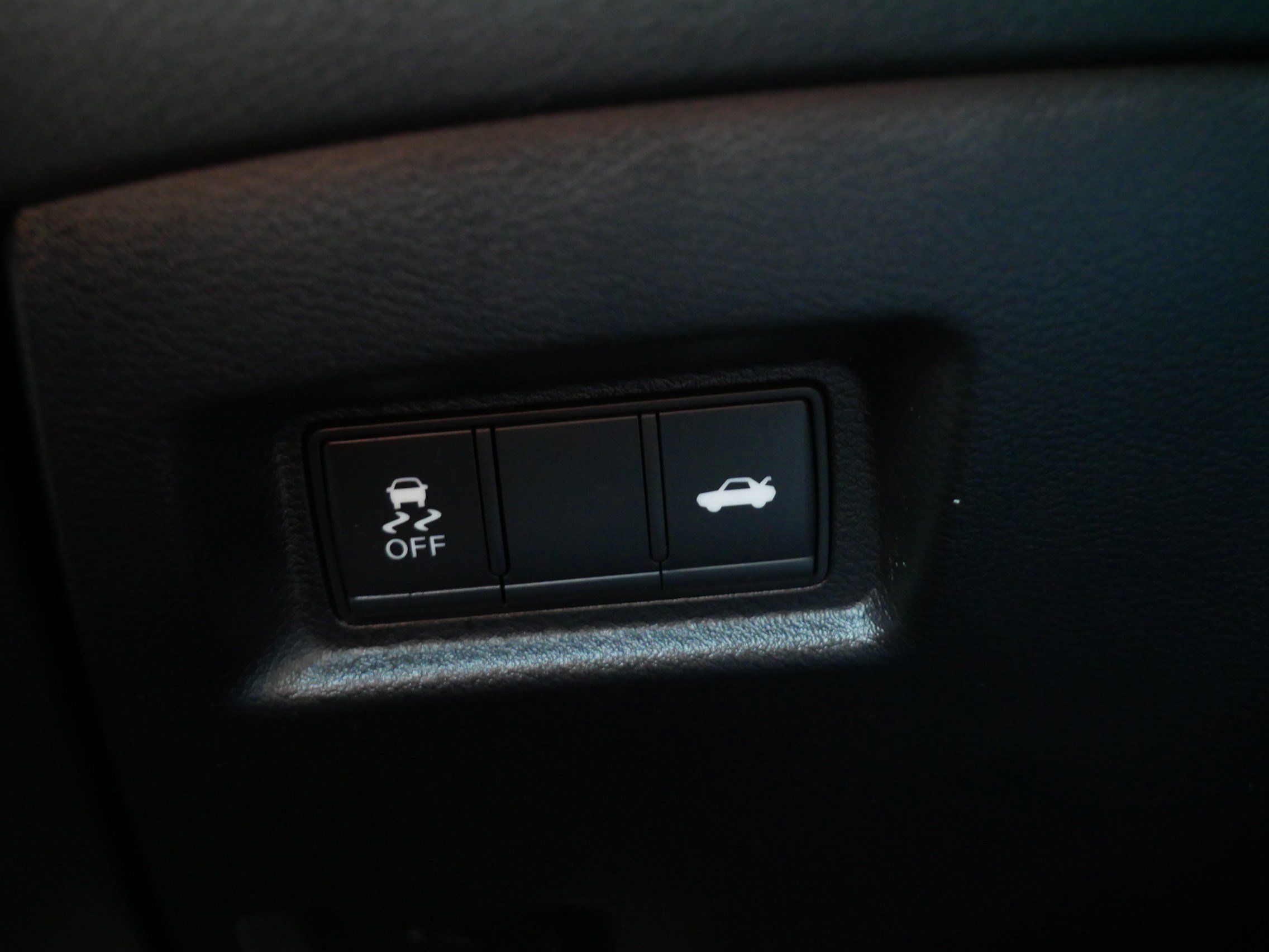 Used 2023 INFINITI Q50 Red Sport 400 w/ Carbon Fiber Package image 28