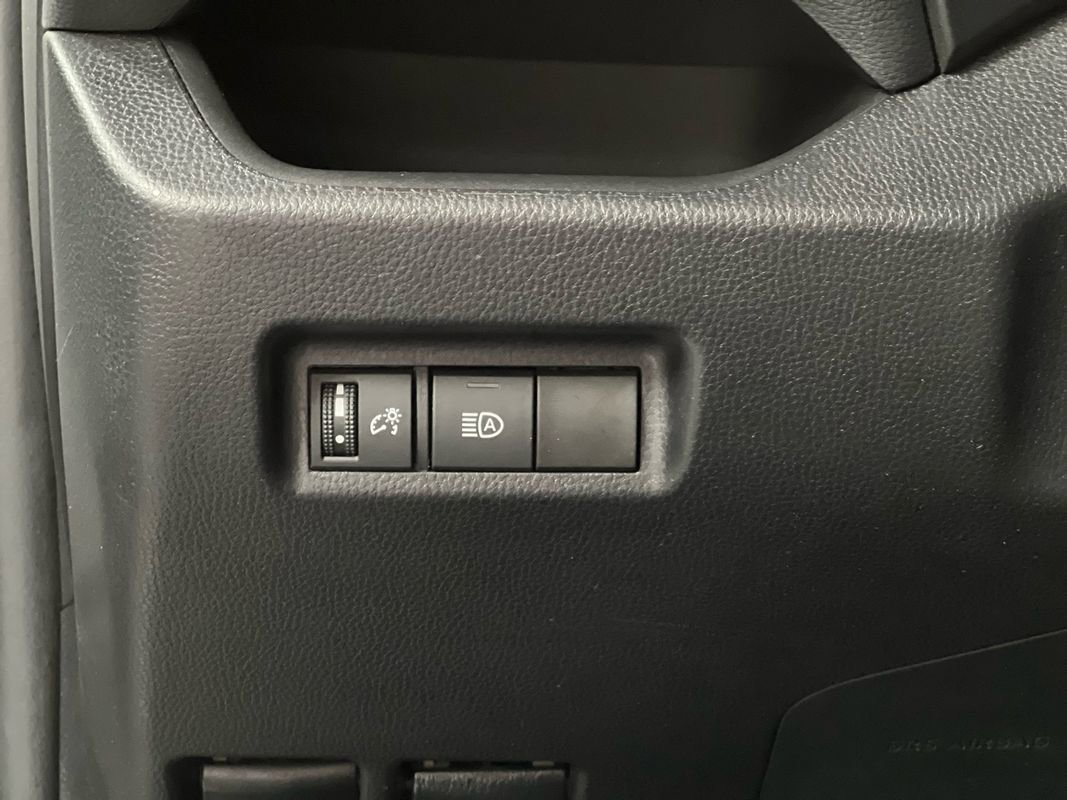 Used 2022 Toyota RAV4 XLE image 25