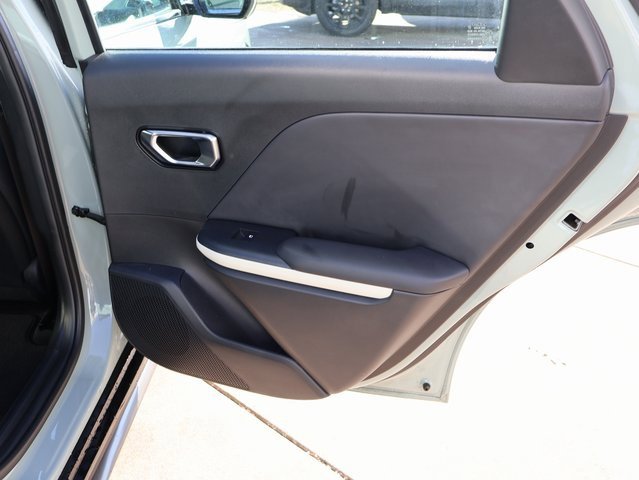 Used 2025 Kia K4 GT-Line w/ GT-Line Premium Package image 12