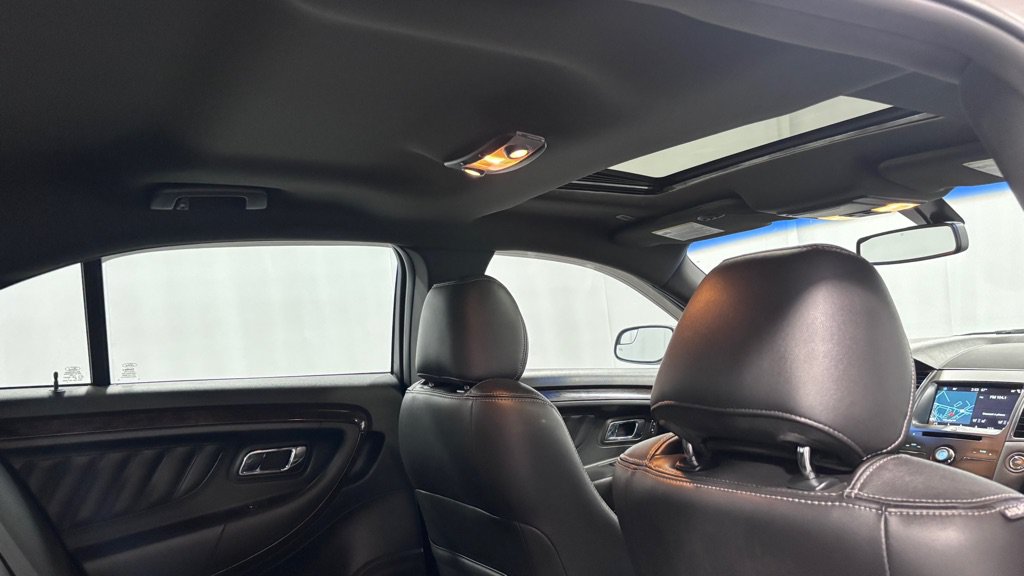 Used 2016 Ford Taurus Limited FWD image 27