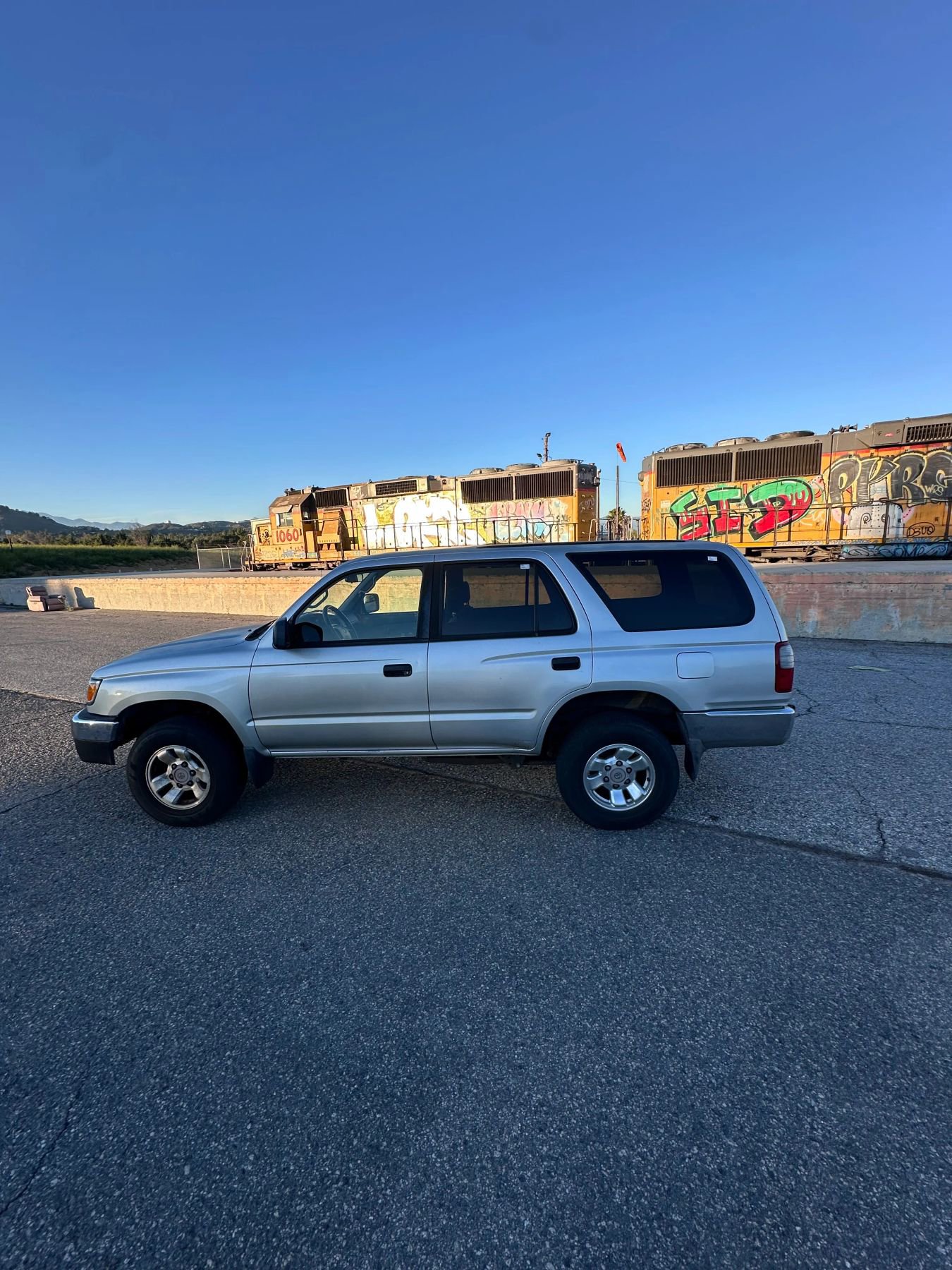 Used 2000 Toyota 4Runner Sport Utility 4D image 11