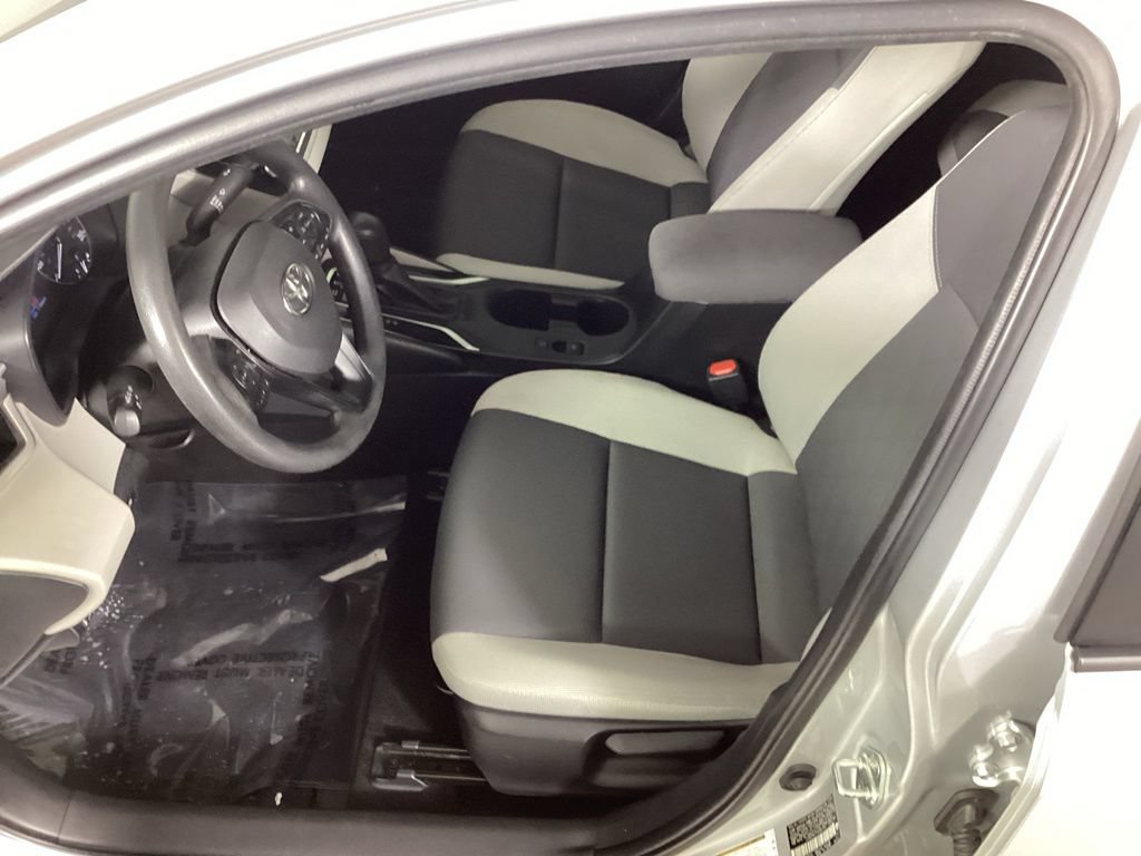 Used 2025 Toyota Corolla LE FWD image 26