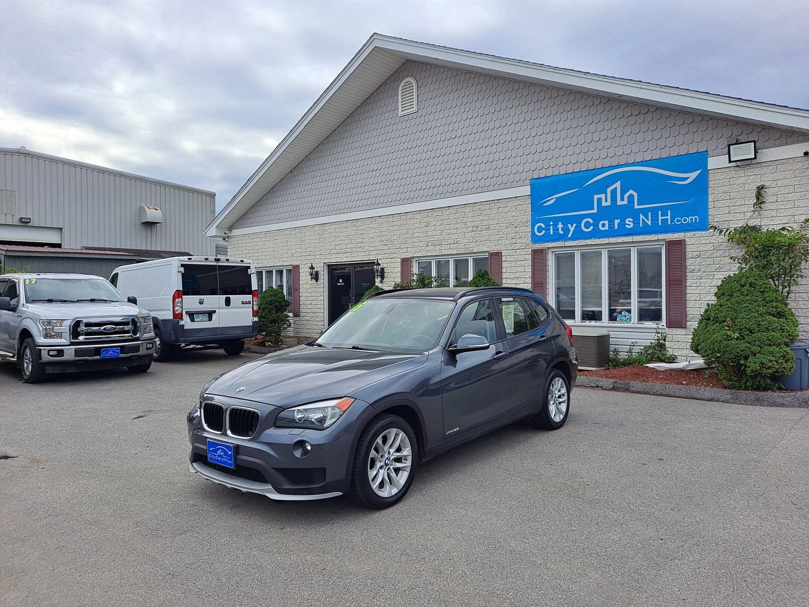 Used 2015 BMW X1 xDrive28i AWD/4WD image 1