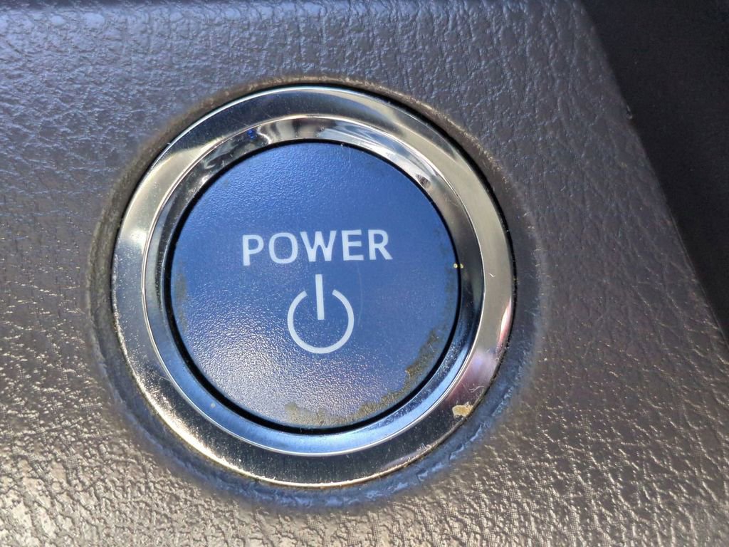 Used 2021 Toyota Camry LE image 27