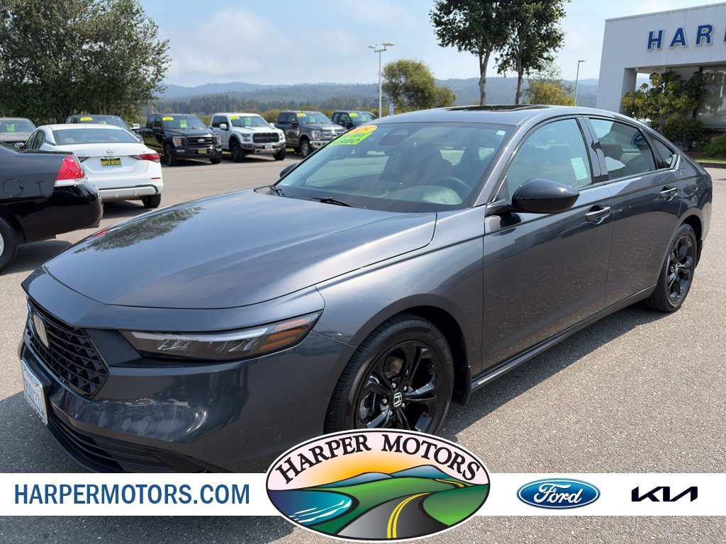 Used 2025 Honda Accord SE image 1