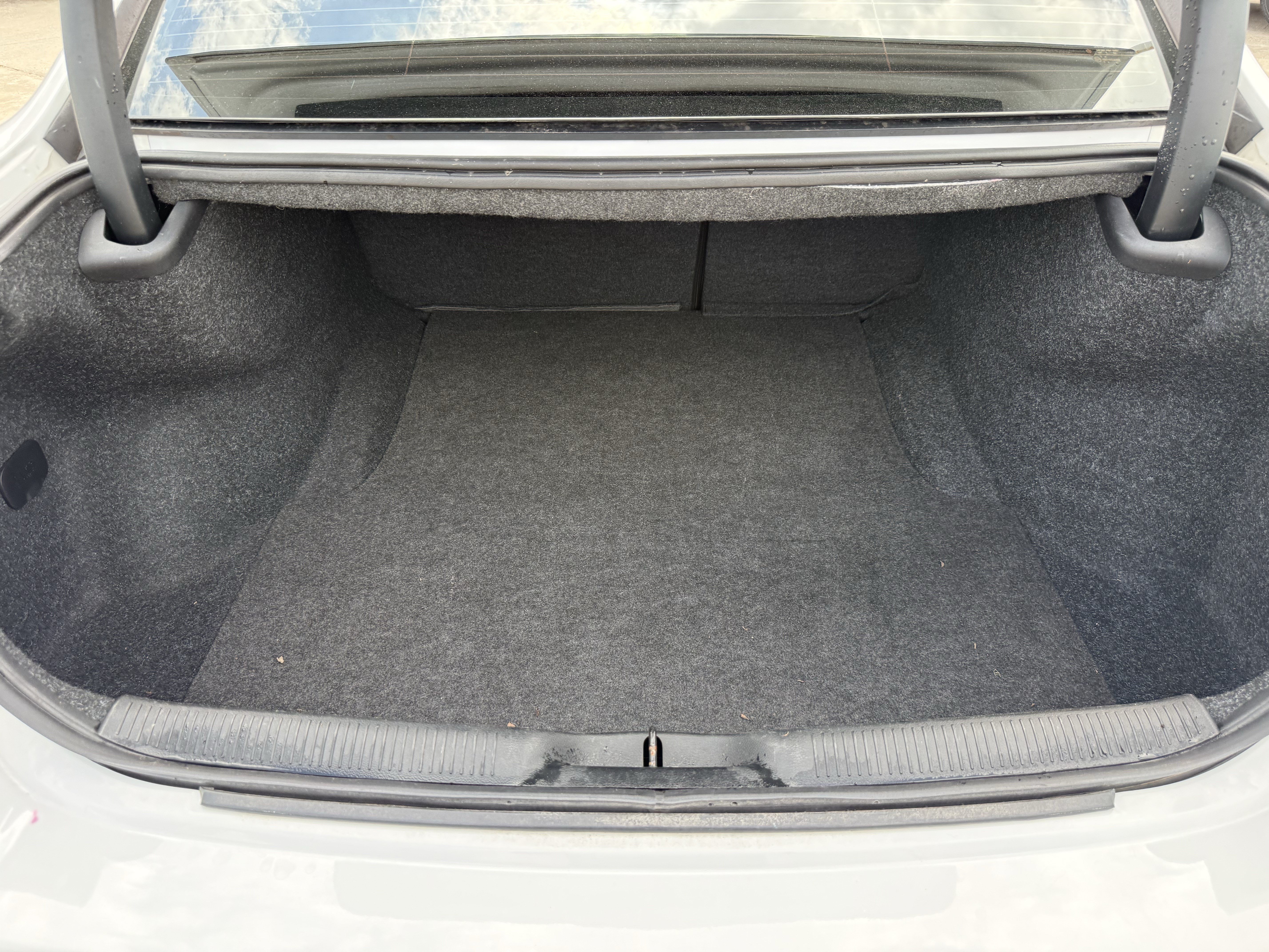Used 2018 Dodge Charger SXT RWD image 30