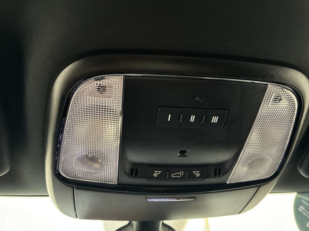 Used 2025 Dodge Durango GT AWD/4WD image 30