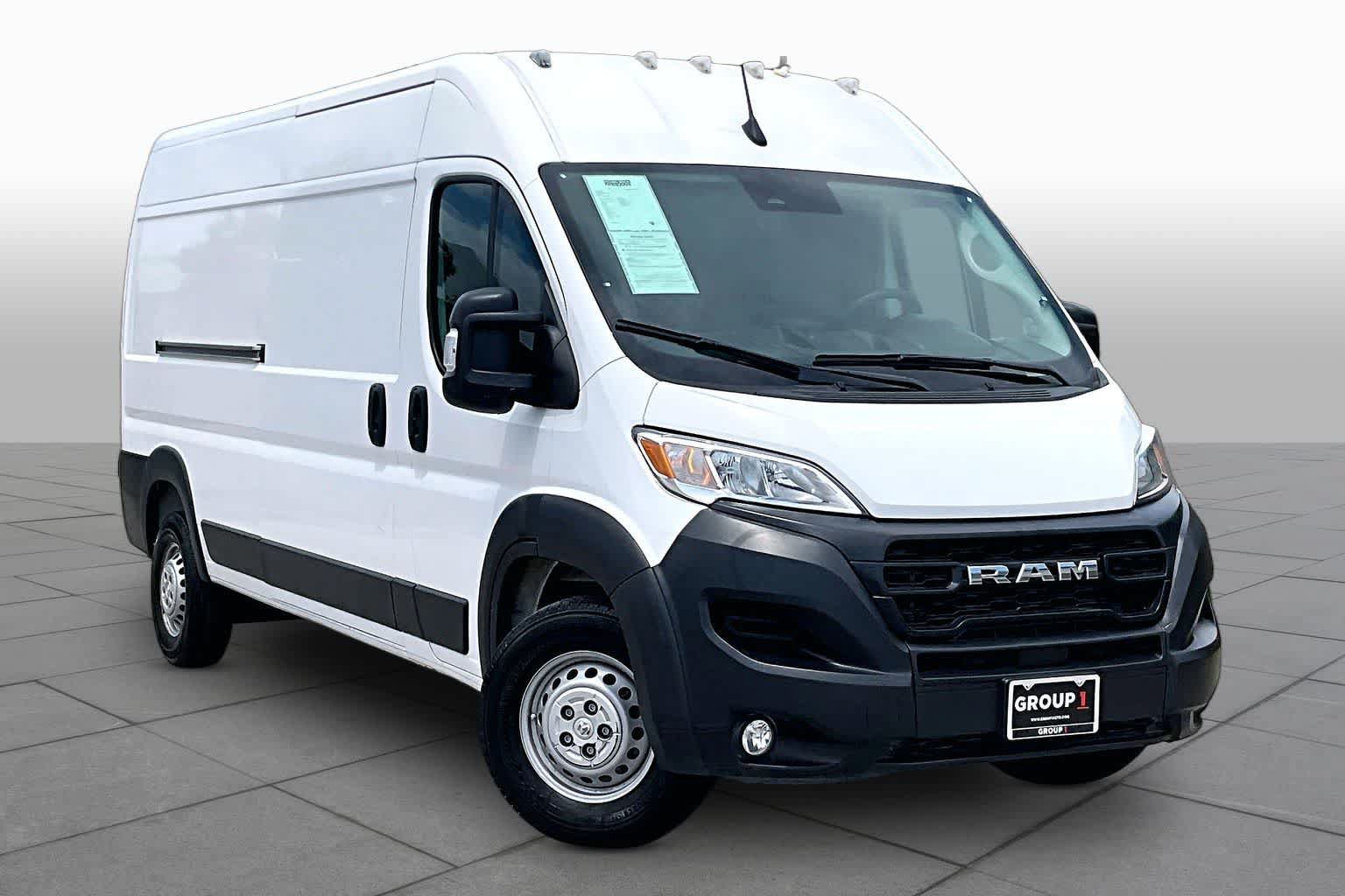 Used 2025 RAM ProMaster 2500 w/ Convenience Group FWD image 3