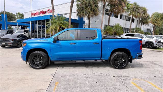 Used 2025 Chevrolet Silverado 1500 Custom w/ Turbomax Blackout Package RWD image 3
