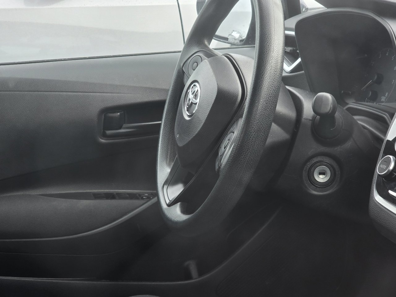 Used 2024 Toyota Corolla LE image 16