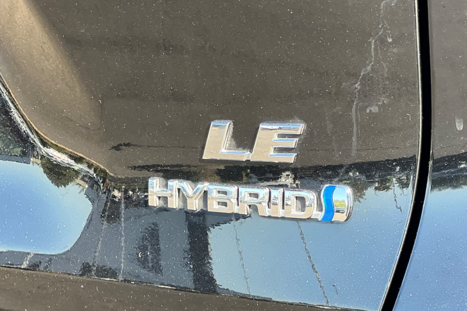 Used 2023 Toyota RAV4 LE AWD/4WD image 31
