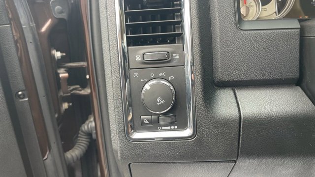 Used 2014 RAM 3500 Laramie Longhorn image 14