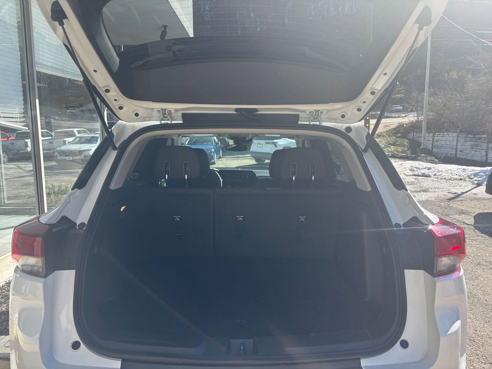 Used 2025 Chevrolet TrailBlazer LT FWD image 30