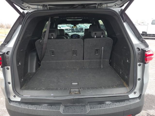 Used 2023 Chevrolet Traverse LT image 9