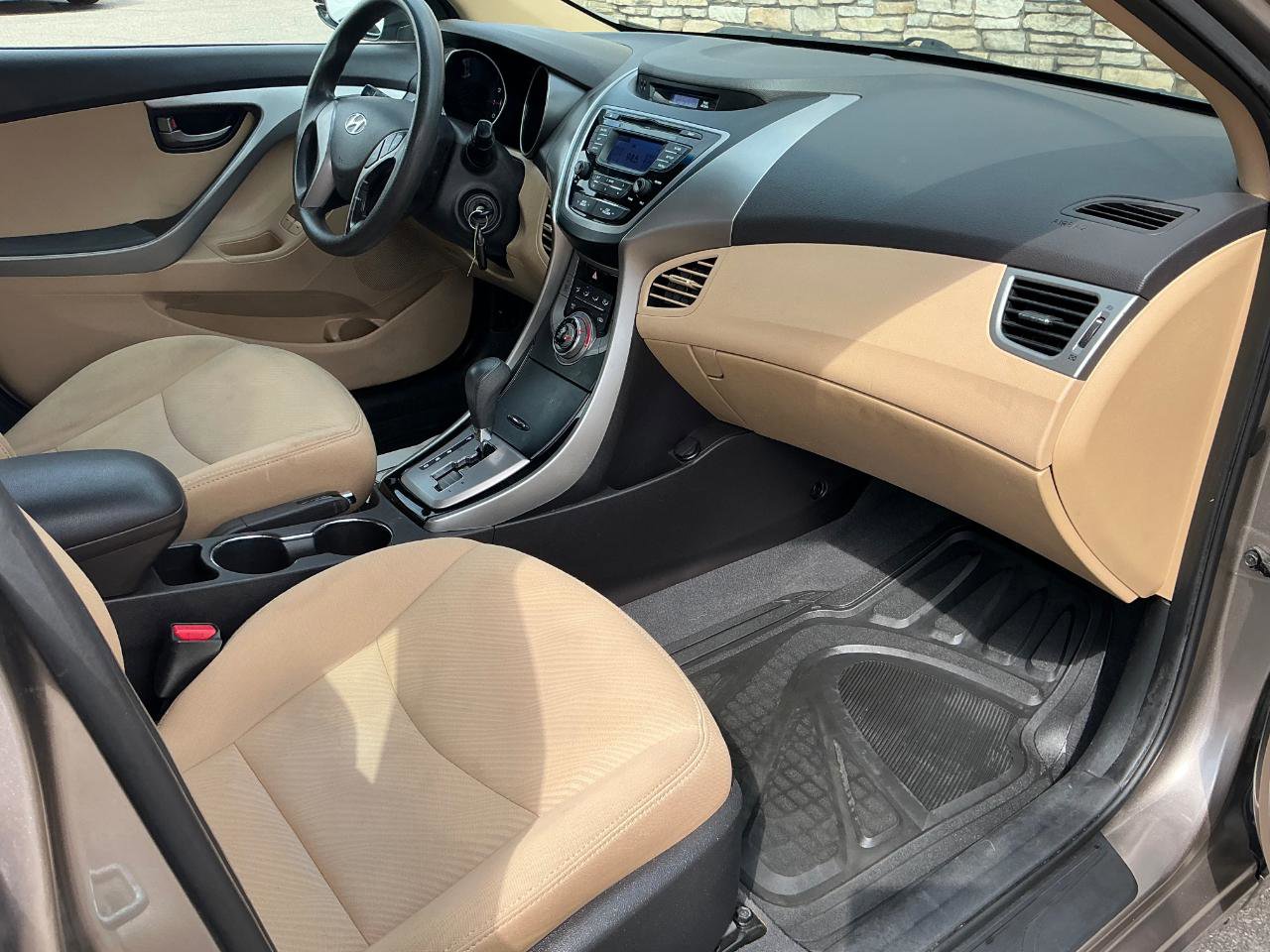 Used 2013 Hyundai Elantra GLS FWD image 9