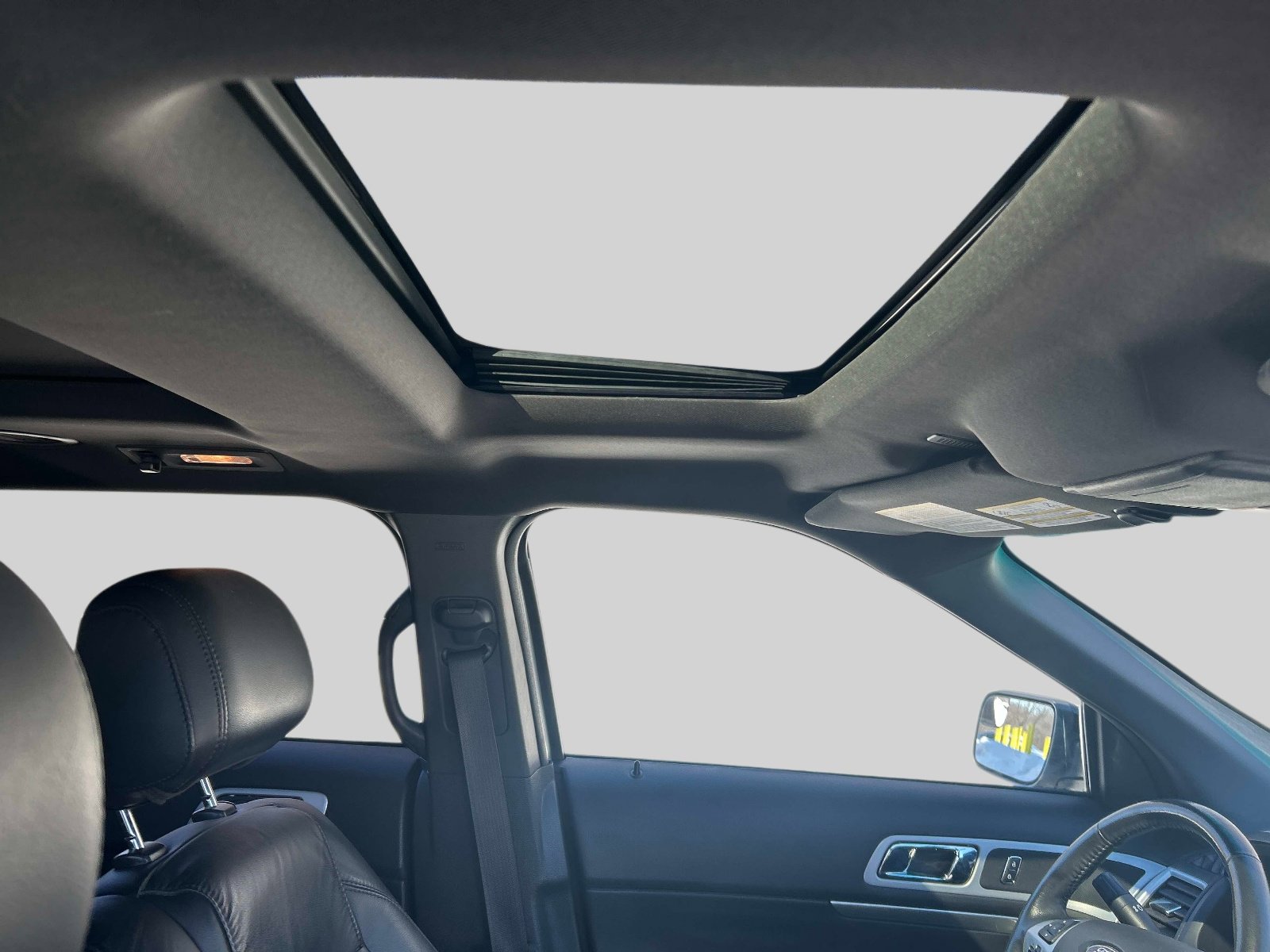 Used 2014 Ford Explorer XLT w/ Equipment Group 202A image 18