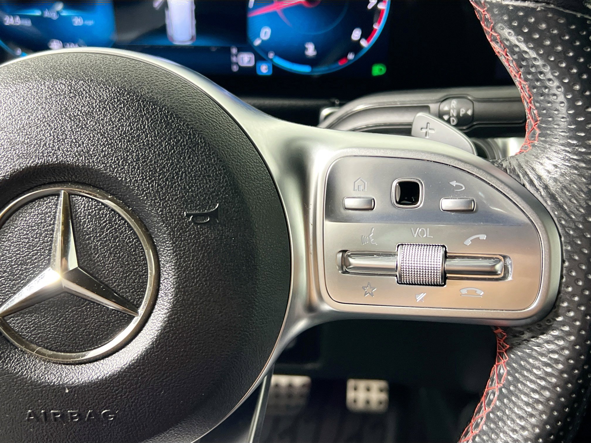 Used 2021 Mercedes-Benz GLB 250 image 19