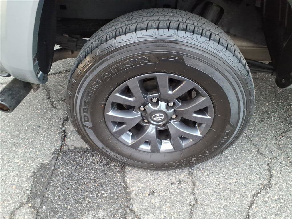 Certified 2023 Toyota Tacoma SR5 image 7