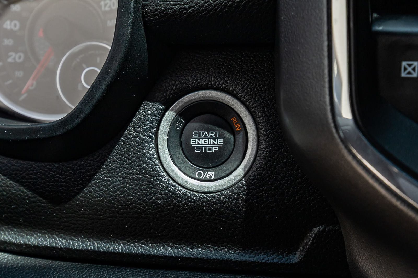 Used 2025 RAM 1500 Laramie w/ Sport Appearance Package AWD/4WD image 23