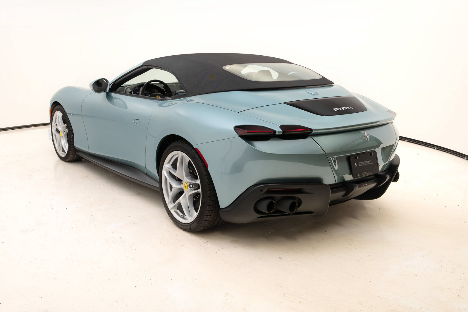 Certified 2025 Ferrari Roma Spider RWD image 25