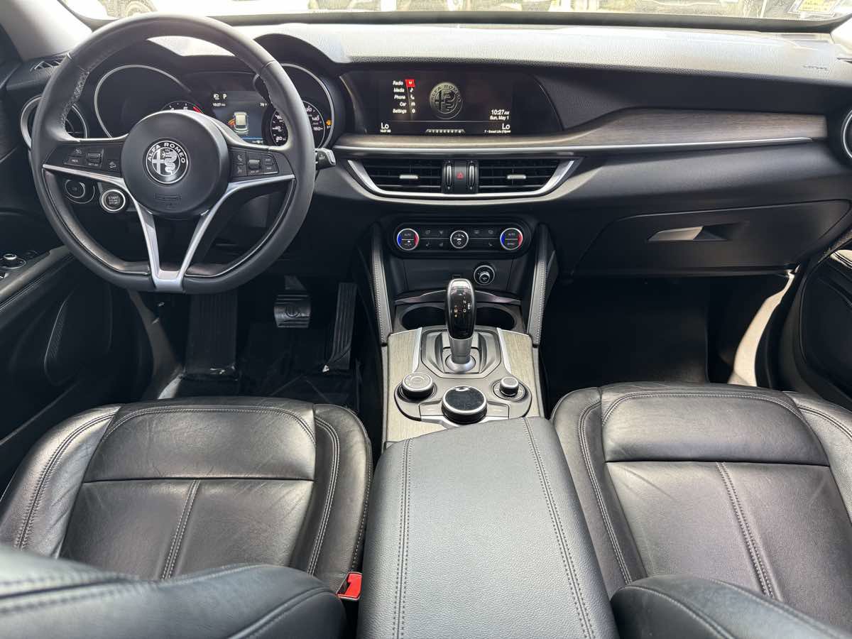 Used 2018 Alfa Romeo Stelvio Ti image 24