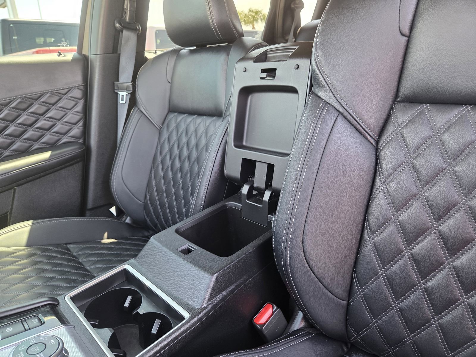 Used 2024 Mitsubishi Outlander SEL Black Edition AWD/4WD image 31